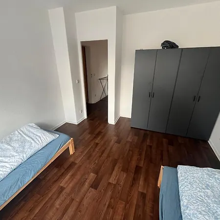 Guenstige Mitarbeiterunterkunft Im Lage Apartment Chemnitz